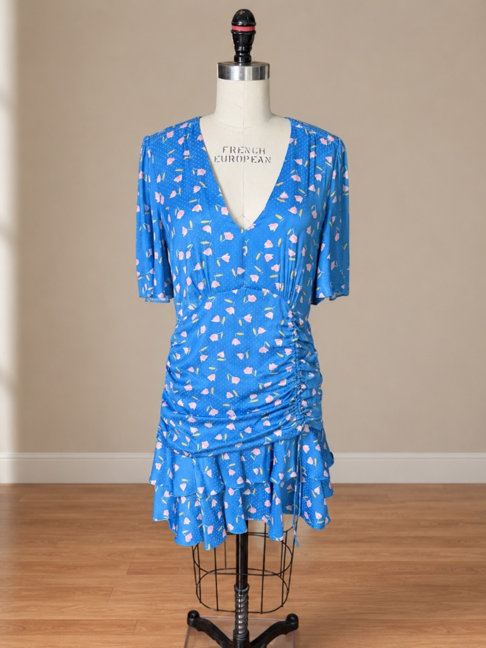 SAYLOR Mel Blue Floral Mini Dress - Size Large 💙💗💙